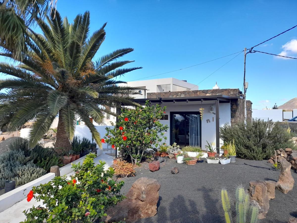 Apartamento Con Terraza Y Jardin Las Brenas Exterior photo