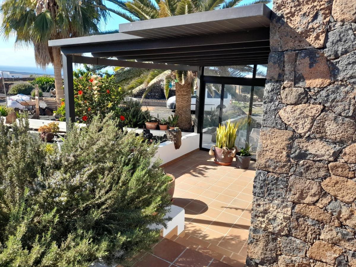 Apartamento Con Terraza Y Jardin Las Brenas Exterior photo